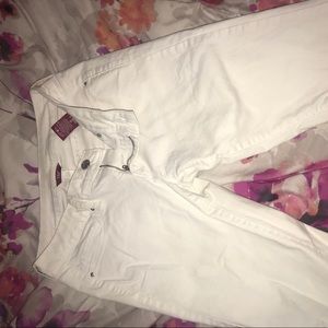 White butt lift YMI skinny jeans 🍑